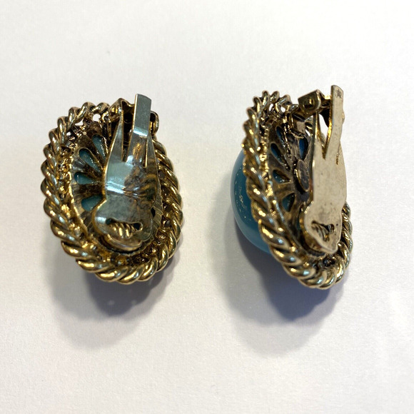 Chunky Y2K Goldtone Clip On Earrings Oval Rope Texture Blue Domed Center Bead - Picture 2 of 6